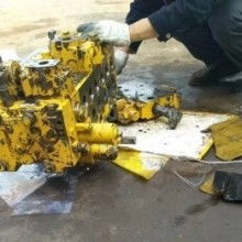  濱?？h東坎鎮群奇機械商行 主營 空壓機維修 臺式服務