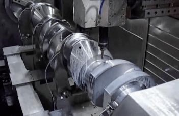 中速柴油機曲軸交叉斜油孔加工技術