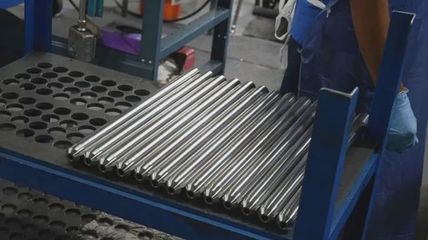 槍管為什么不能鑄造,非要用鐵棒鉆出來?