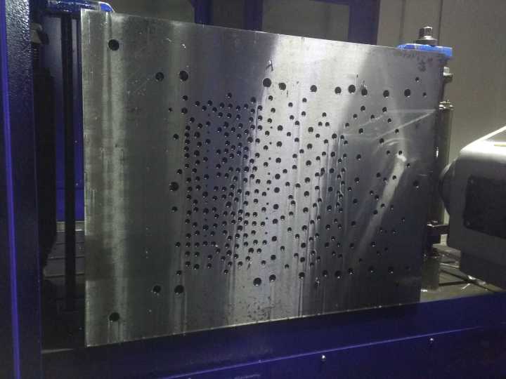 深孔加工當選宏銳五金模具|機械深孔鉆